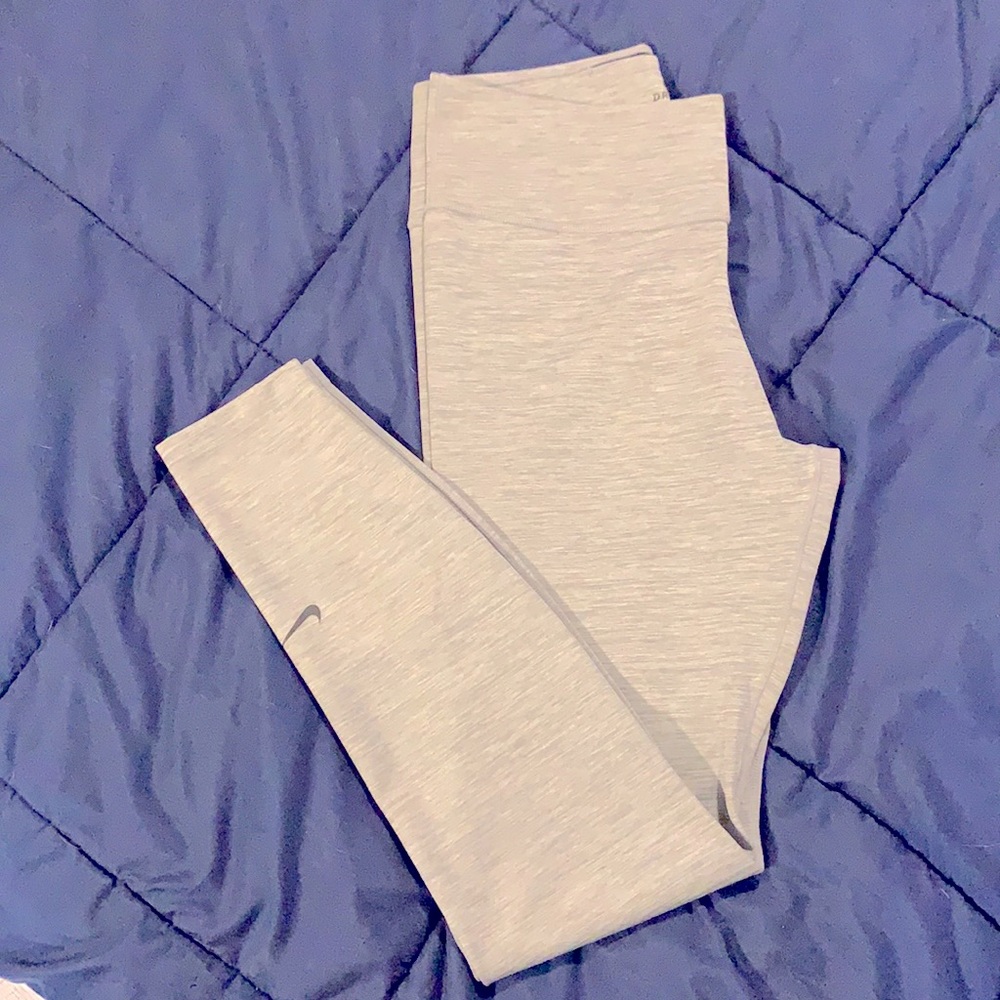 Women’s Nike One Tight Fit Legging